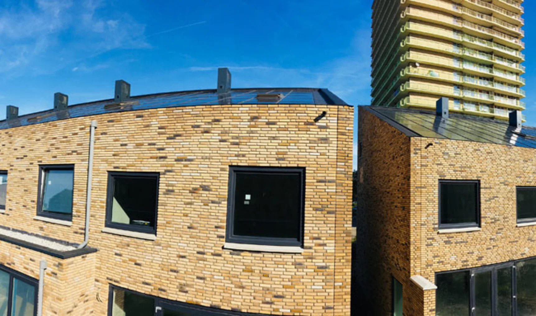 IT20191216 Cox Geelen luchtwarmtepompkappen met zonnepanelen sept18 650x383px