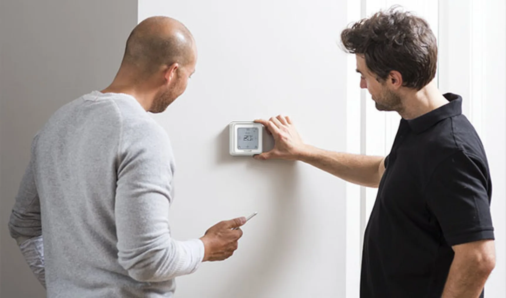 52220 Beeld Installer T6 White 650x383px 1
